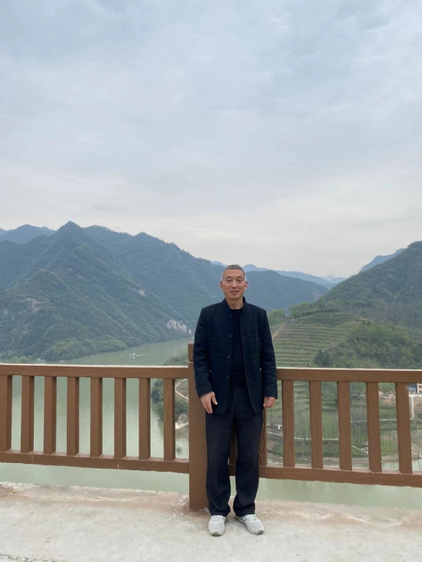 雪芳的第一张照片--谷城王婆说媒